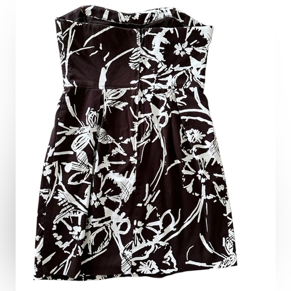 La Chateau Brown dress. - Picture 4 of 7